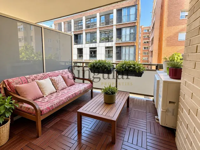 Luminoso piso reformado con terraza y parking en Sant Gervasi — 3