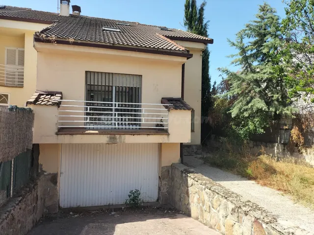 Se vende Chalet pareado en venta en Calle del Cercado Redondo, 8 — 4