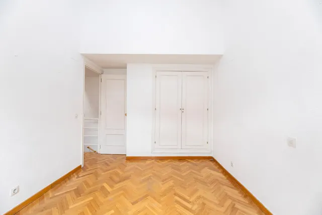 Chalet en pleno centro de Torrelodones, para disfrutar de la comodidad de tenerlo todo cerca sin renunciar al espacio de una vivienda unifamiliar. — 24
