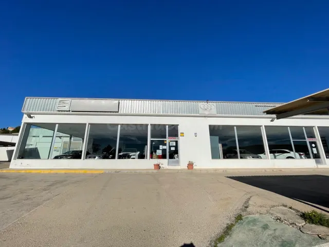 NAVES DE 1758.15 M2 EN DOS ALTURAS, PLANTA BAJA DE 1519,38 M - foto 2