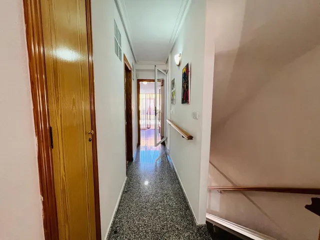 Chalet adosado de 3 dormitorios con garaje y piscina comunitaria en Playa Flamenca — 13