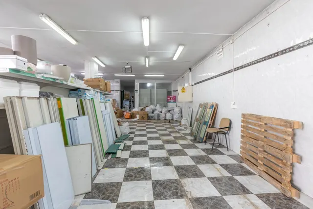 GRAN LOCAL COMERCIAL EN PLENO CENTRO DE INALLOZ – 196 M2 - foto 4
