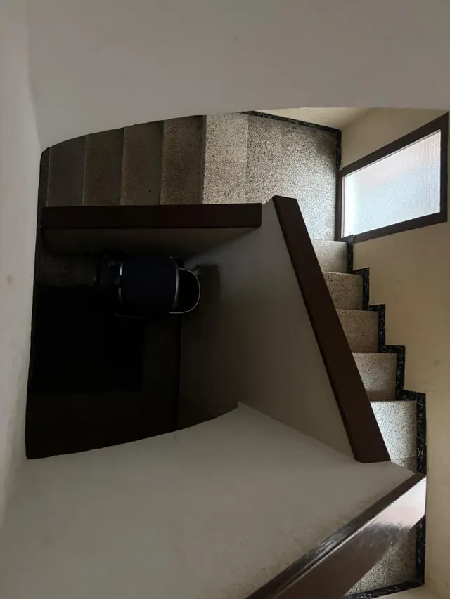 Piso para entrar a vivir. segundo sin ascensor. solo 10 vecinos — 33