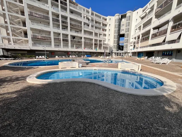 APARTAMENTO DE 2 DORMITORIOS EN PLAZA DE EUROPA. ED. ROYAL. — 21