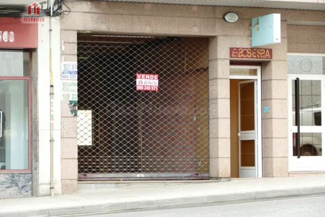 LOCAL COMERCIAL SEMIACONDICIONADO AL LADO DEL JARDÍN DEL POS