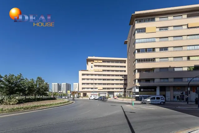 Ático dúplex en Campus de la Salud — 34