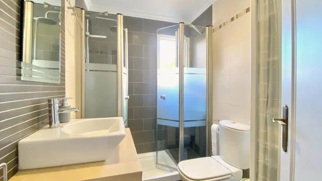 Magnifico piso renta libre muy amplio y luminoso en zona puerta del sur — 30