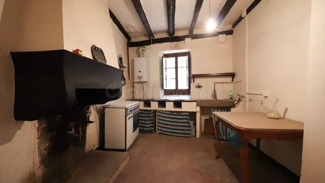 Casa de pueblo en les Escaules, Boadella d'Empordà. - foto 3