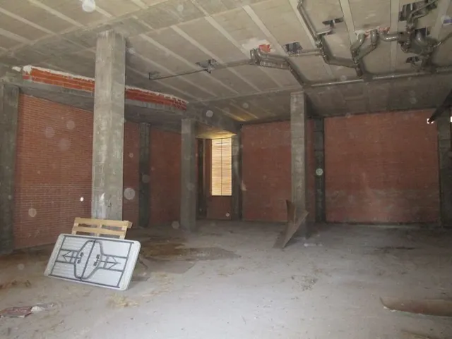Urbis te ofrece un local comercial en zona La Plata-Huerta Otea, Salamanca. — 4