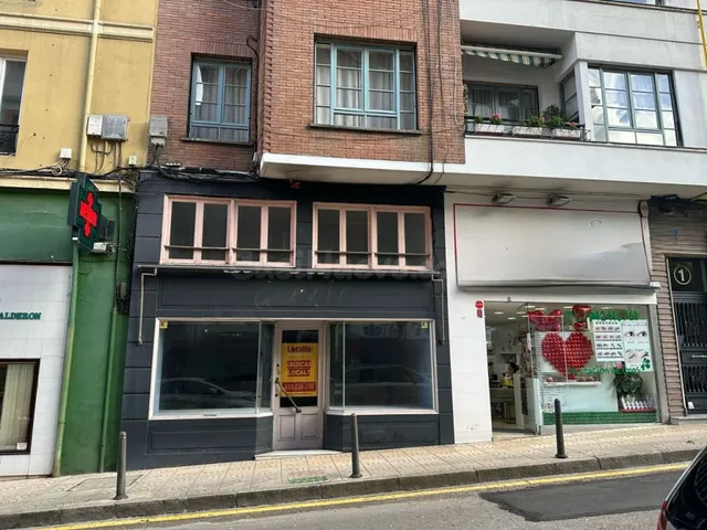 Local comercial en el centro de Torrelavega — 25