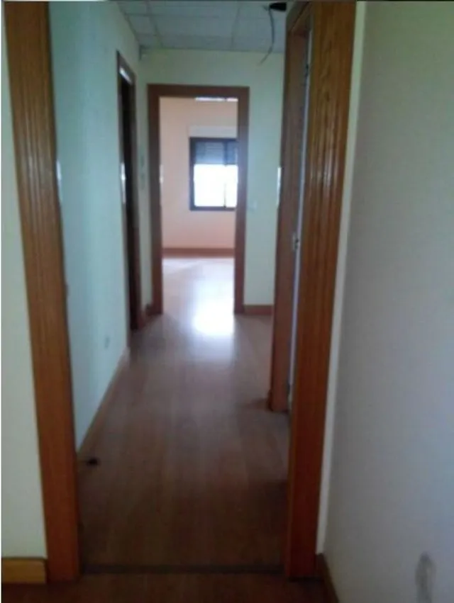 OFICINAS ACONDICIONADAS EN VENTA, ACTUALMENTE CON INQUILINO. — 8