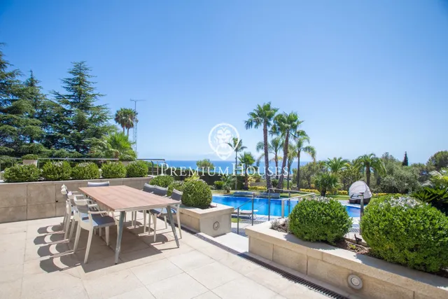 Exclusiva casa en venta con espectaculares vistas al mar y gran privacidad — 18