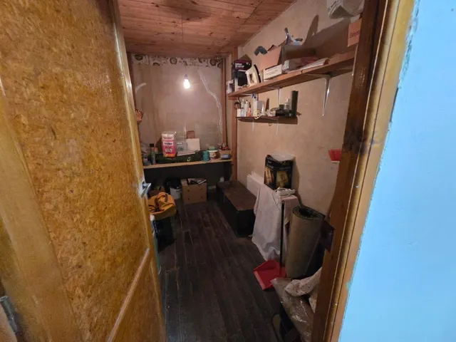 SE VENDE CASA EN CASTILFALE, 2 COCINAS,SALÓN, 6 HAB., BAÑO, PATIO, CALEFACCIÓN. — 9