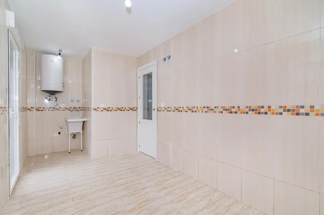 Moderno Adosado en Lachar, Ideal para Familias — 6