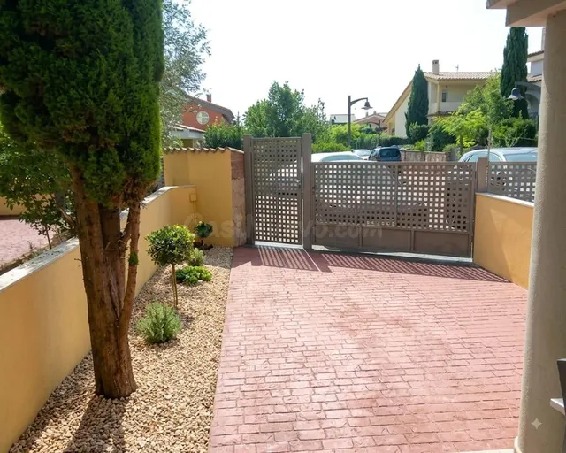 Pareado con piscina - foto 3