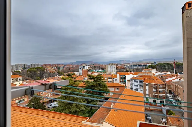PISO EXCLUSIVO CON  TERRAZA EN CALLE AMPARO — 30