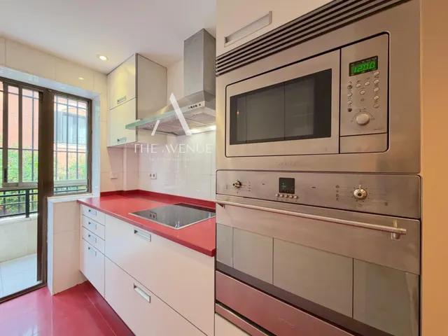 En una de las mejores urbanizaciónes de la zona coqueto piso con terraza  piscina y plaza de apracamiento — 8