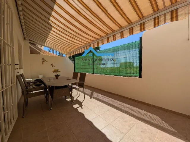 Amplio apartamento con gran terraza y piscina en Alfaz del Pi — 18