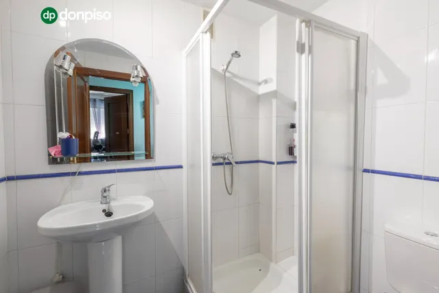 PISO VPO DE CUATRO DORMITORIOS CON GARAJE EN PADRE CLARET — 9