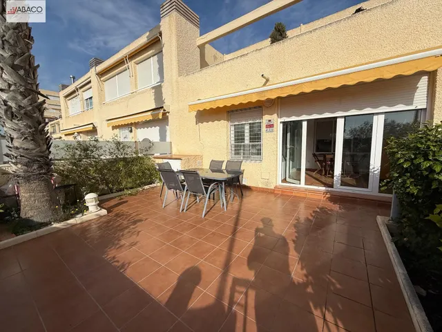 Chalet adosado en primera linea de playa — 6