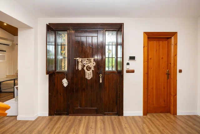 CHALET DE ENSUEÑO EN URB. VIÑA DEL REY, OTURA — 46