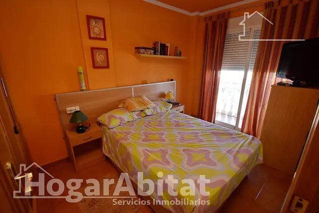 CHALET PAREADO CON TERRAZA Y GARAJE JUNTO A LA PLAYA — 8