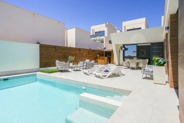 Chalet moderno de 4 dormitorios en Benijófar — 33
