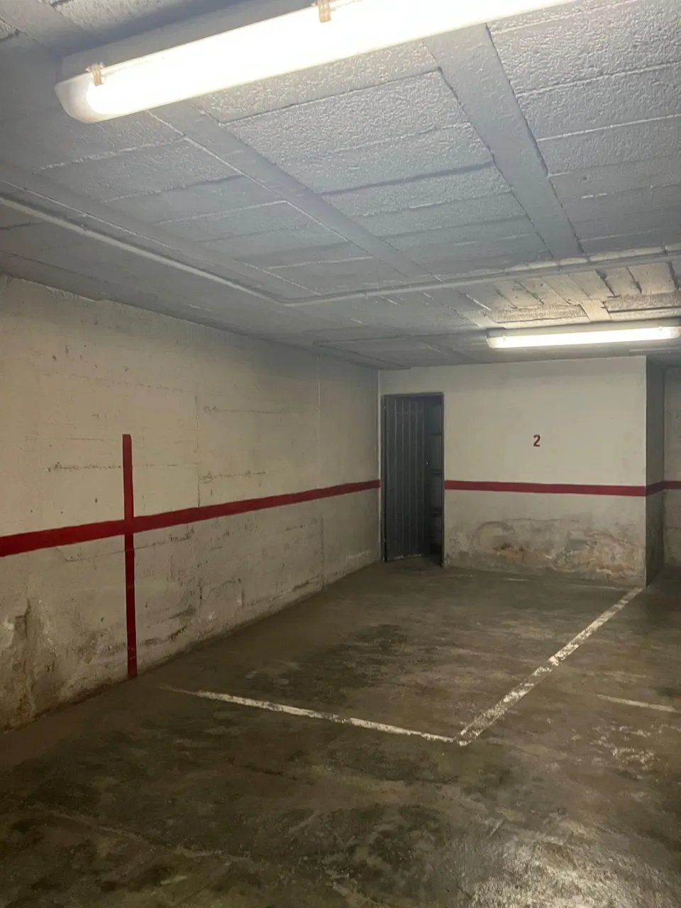 SE VENDE PARKING CON TRASTERO EN LA ZONA DEL TEMPLE