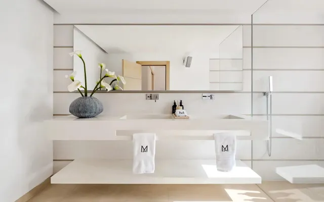 Chalet adosado en la Milla de Oro de Marbella — panorámica de La Concha — 39