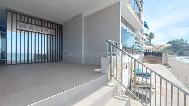 FANTÁSTICO APARTAMENTO DE 2 DORMITORIOS EN PRIMERA LÍNEA DE  - foto 2