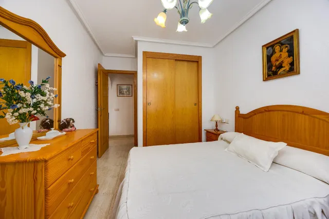 Apartamento de 2 dormitorios y piscina comunitaria en Playa del Cura — 14
