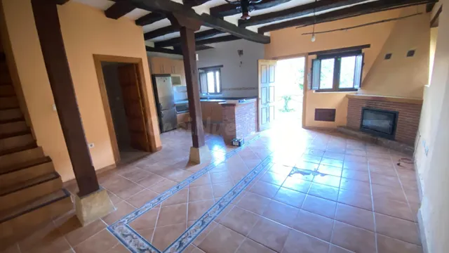 Casa en Pesaguero - foto 3