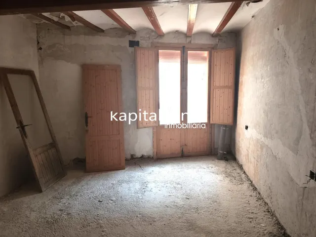 CASA PARA REFORMAR A LA VENTA EN COCENTAINA — 3