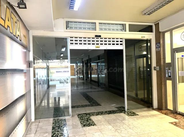 Local comercial 12m² en alquiler - Travesia de Vigo - foto 4