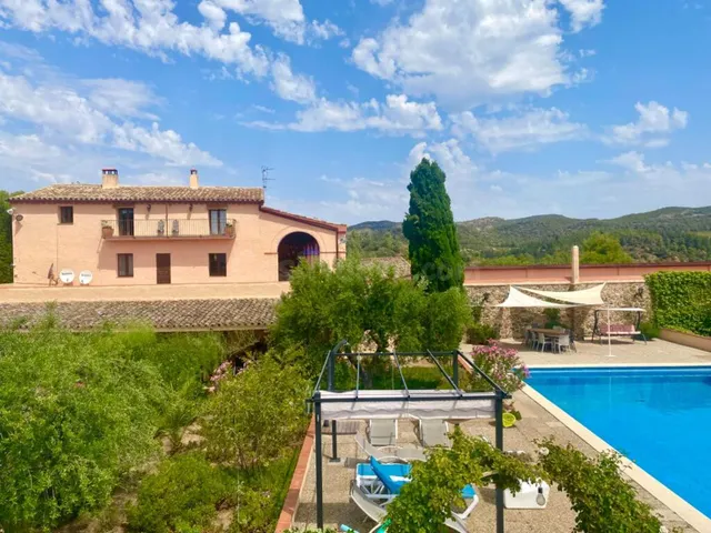 Exclusiva finca con masía, hotel, bodegas y 83 ha de terreno en el Priorat — 35