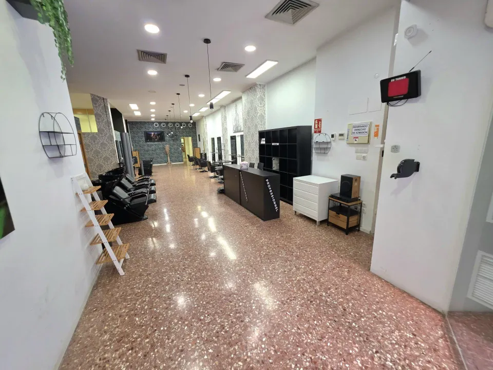LOCAL EN VENTA SITUADO EN LA RONDA MIJARES DE CASTELLÓN