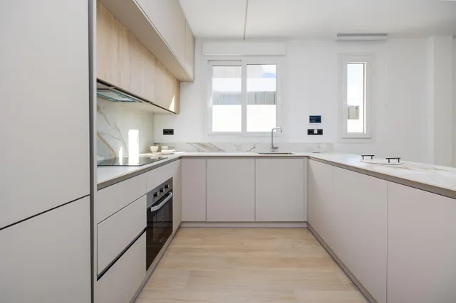 Villa moderna de 3 dormitorios con piscina privada en Aguas Nuevas, Torrevieja — 30