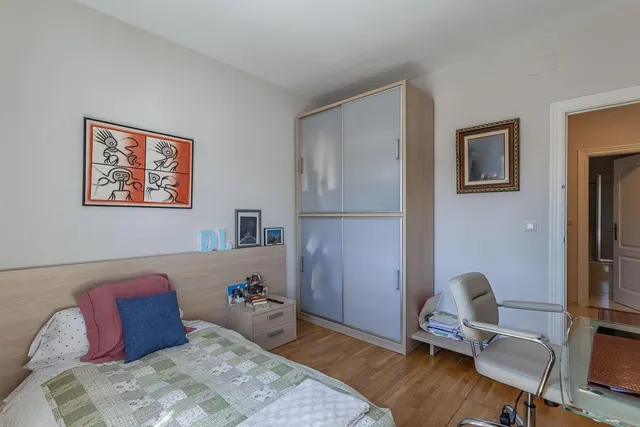 Gran casa con piscina en huetor vega — 25
