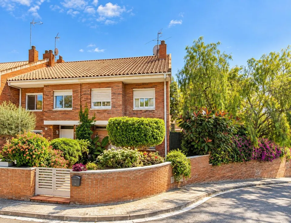 Casa con jardín y piscina en Premià de Dalt