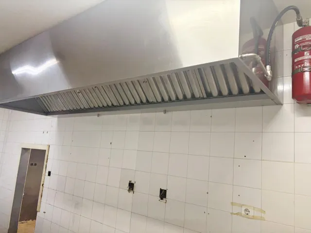 Local comercial 1 habitación 185m² en alquiler - Valdelacasa — 11