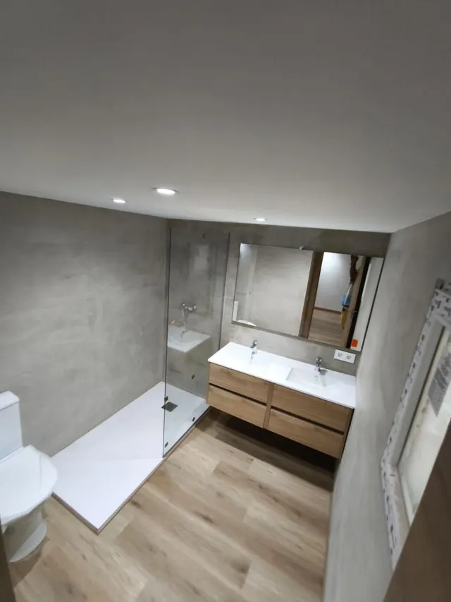 Exclusiva casa de pueblo completamente rehabilitada con piscina interior, terraza y parking en el centro de el Vendrell — 46