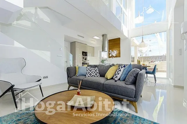 MARAVILLOSO CHALET CON JARDÍN, PISCINA Y GARAJE — 5