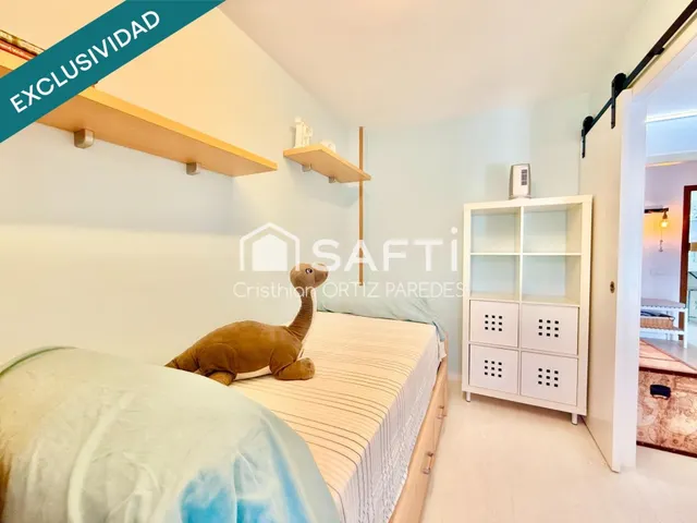 Se vende piso en primera línea con piscina — 23