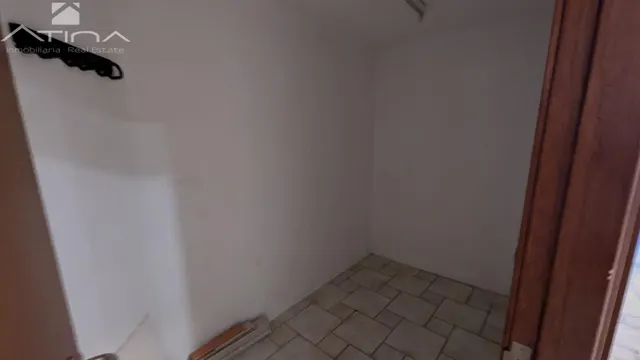 Local comercial en excelente estado en la zona del Antiguo Hospital de Gandia — 11