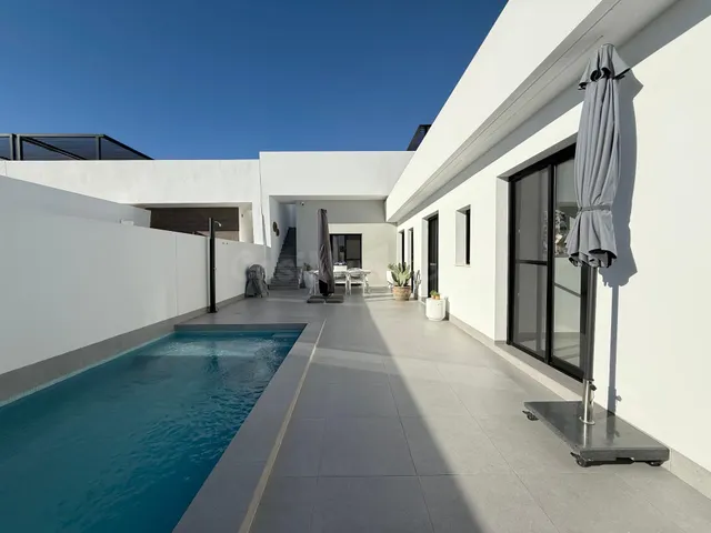 Villa en Roldán - foto 2