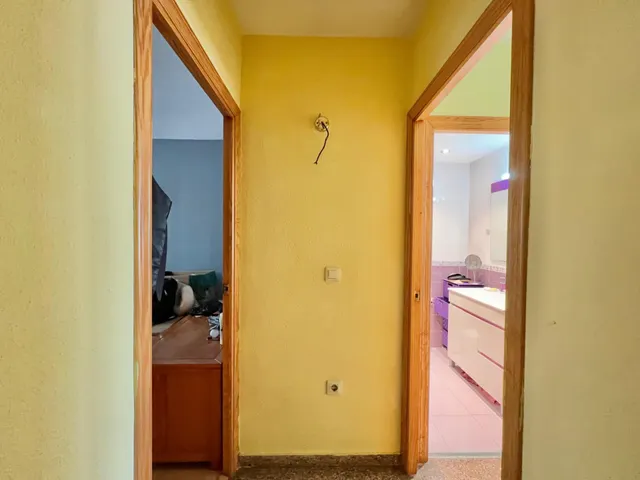 Espaciosa vivienda de 4 habitaciones y 2 baños rodeado de todos los servicios — 23