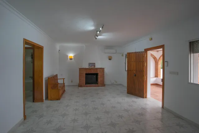 Exclusivo Chalet en Alhaurín el Grande con Piscina y Amplias Vistas — 7