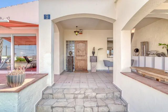 Espectacular casa con vistas a la Bahia de Roses - foto 3