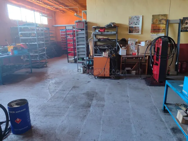 NAVE INDUSTRIAL Y VIVIENDA CERCA DEL CASCO URBANO - foto 5