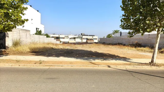 Parcela 514m² en venta - Las Vaguadas - foto 2